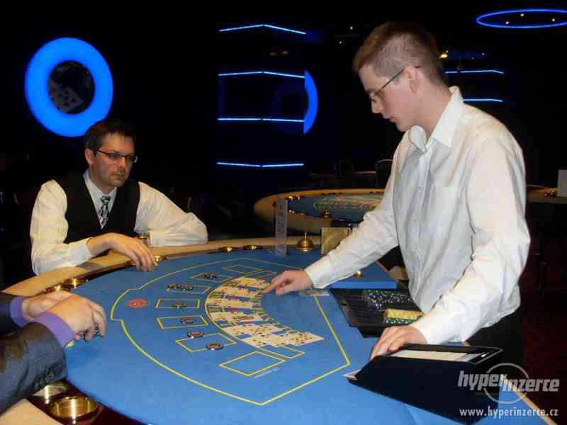 Práce nebo brigáda v kasinu, Nástupní plat 15000-46000 Kč - foto 1