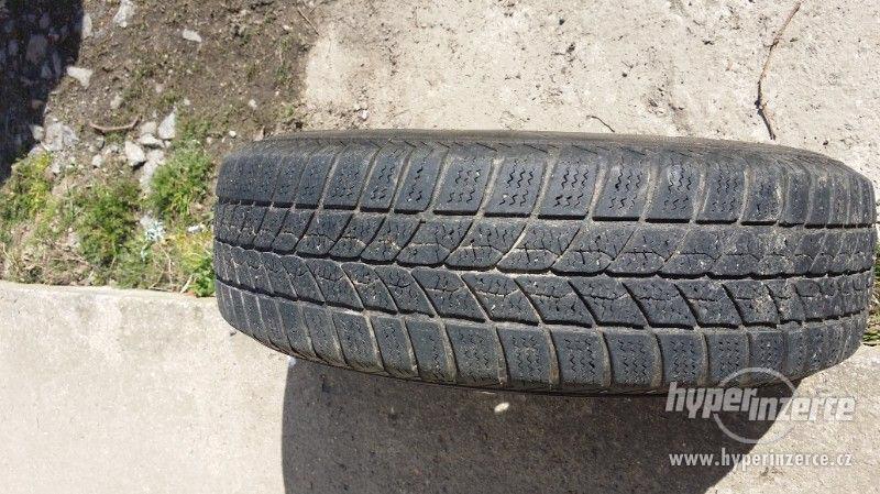Prodám zimní pneu 155/70 R 13 - foto 2