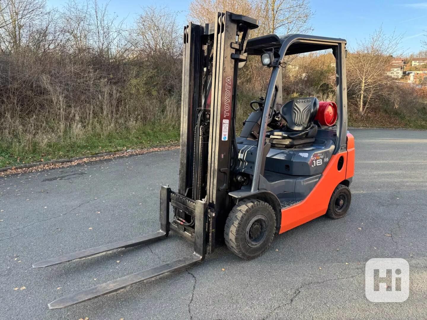 Vysokozdvižný vozík LPG Toyota Tonero 18 - foto 1