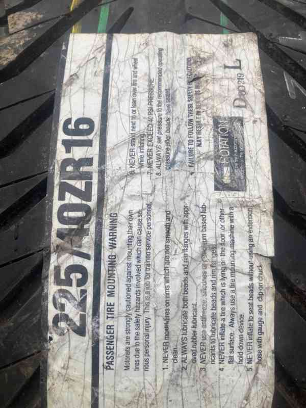 KUMHO ECSTA 225/40 ZR16 2KS UPLNE NOVE - foto 3