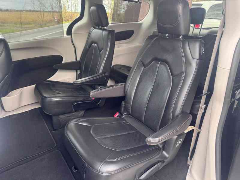  Chrysler Pacifica 3,6 Pentastar RU Touring L Kůže 2019 - foto 13