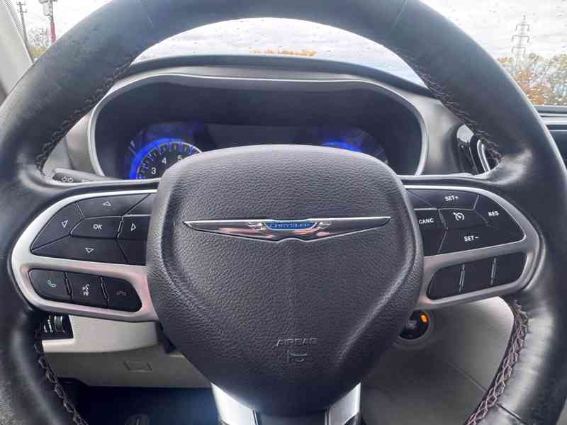  Chrysler Pacifica 3,6 Pentastar RU Touring L Kůže 2019 - foto 19