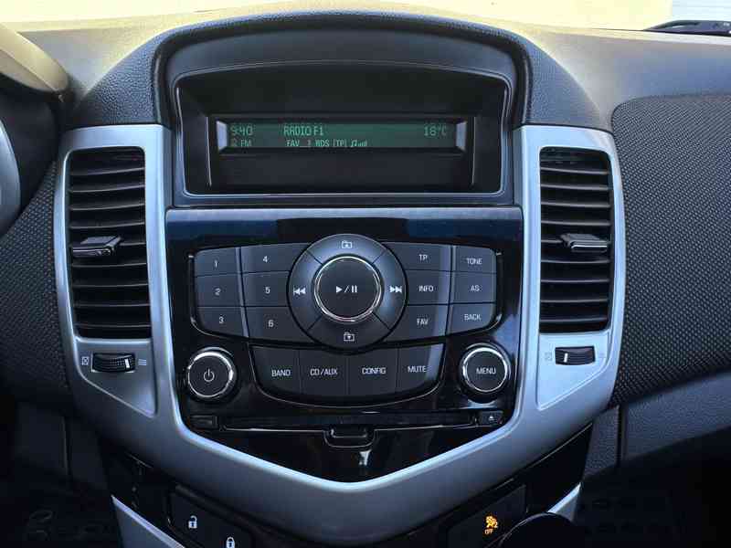 Chevrolet Cruze 2.0 VCDi/1MAJ/ČR/91tisKM/120kW - foto 24