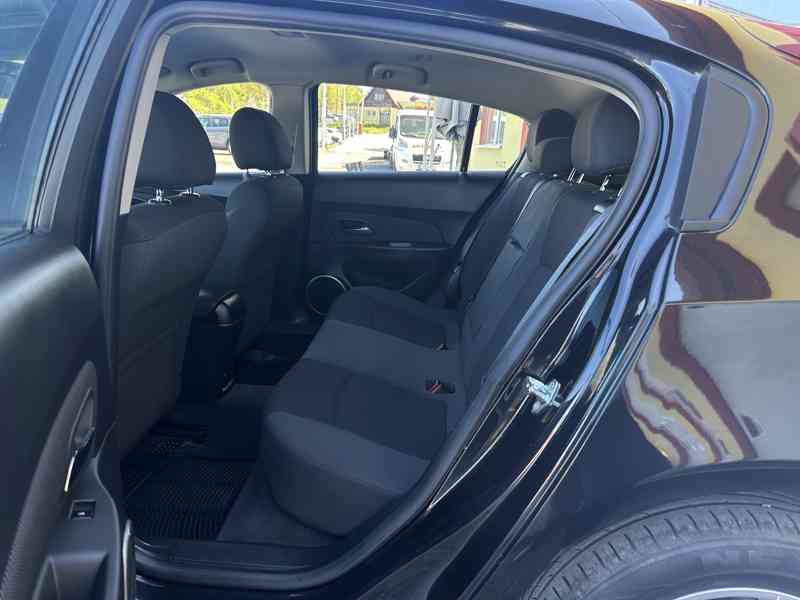 Chevrolet Cruze 2.0 VCDi/1MAJ/ČR/91tisKM/120kW - foto 12