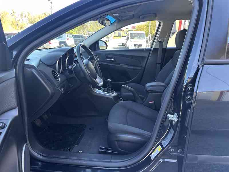 Chevrolet Cruze 2.0 VCDi/1MAJ/ČR/91tisKM/120kW - foto 10