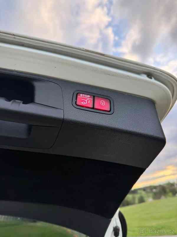Mercedes-Benz Třídy E 2,2   d ALL TERRAIN 4matic 08/2018 E - foto 19