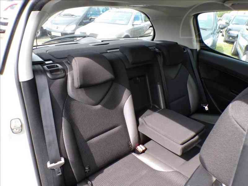 Peugeot 308 1,6 i SPORT - foto 9