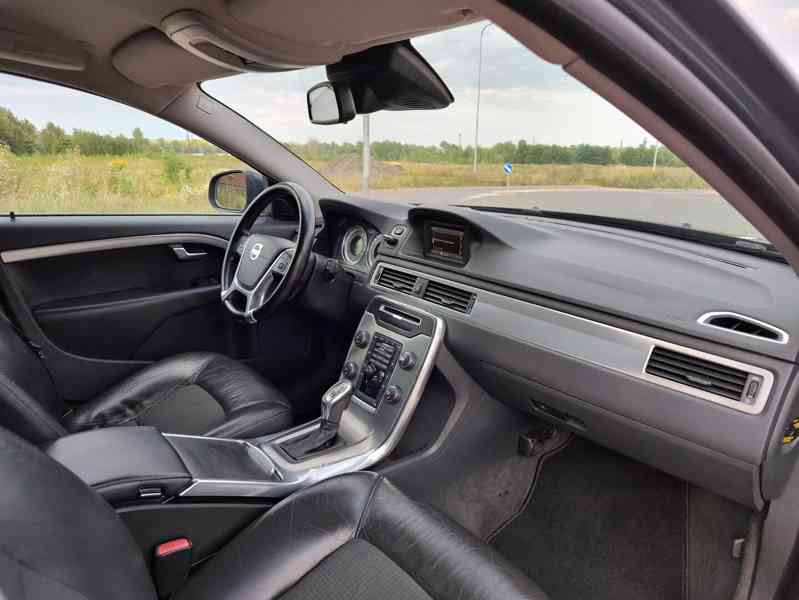 Volvo V70 Bi-Fuel 2.0T 157 kW, benzín/CNG  - foto 12