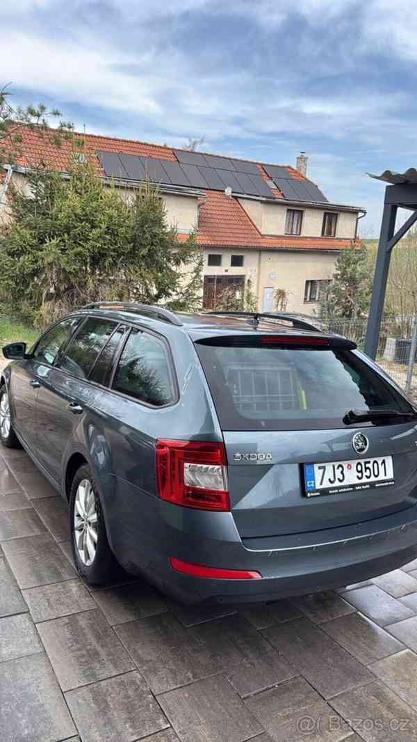 Škoda Octavia 1,6 - foto 2