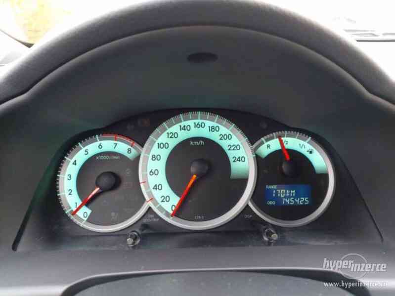 Toyota Corolla Verso 1.8 Sol benzín 95kw - foto 15