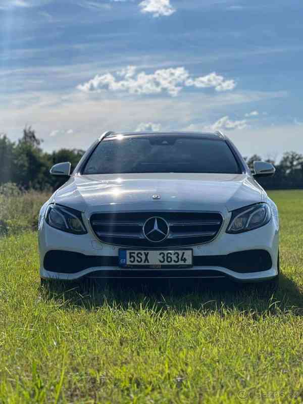 Mercedes-Benz Třídy E 2,0 E 220 d T  E220, nafta, 9s - foto 23