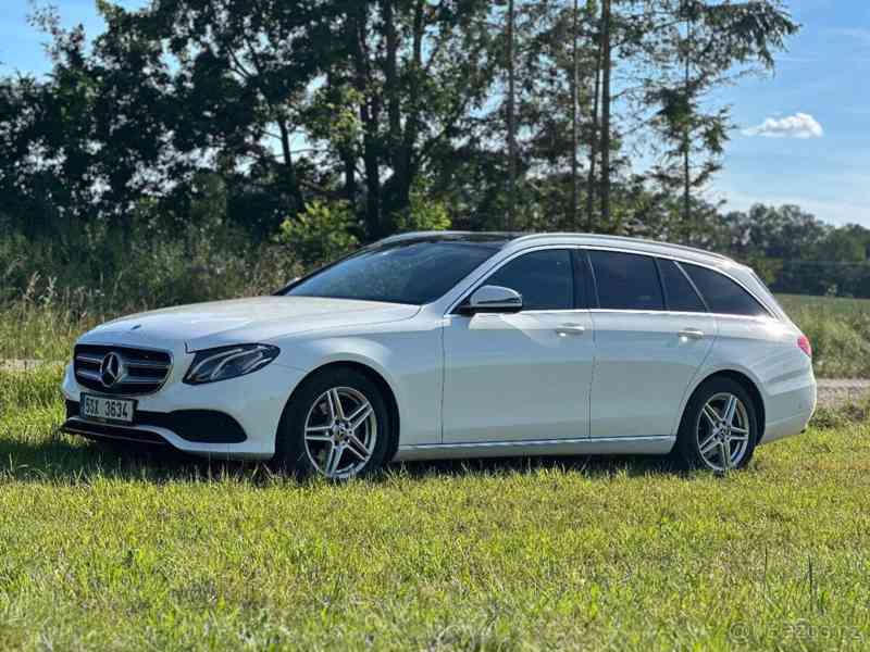 Mercedes-Benz Třídy E 2,0 E 220 d T  E220, nafta, 9s - foto 2