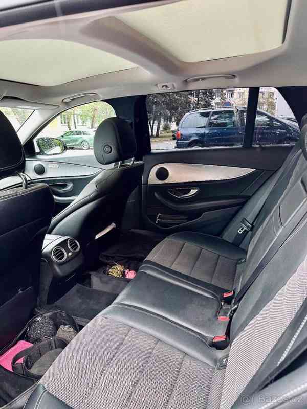 Mercedes-Benz Třídy E 2,0 E 220 d T  E220, nafta, 9s - foto 18