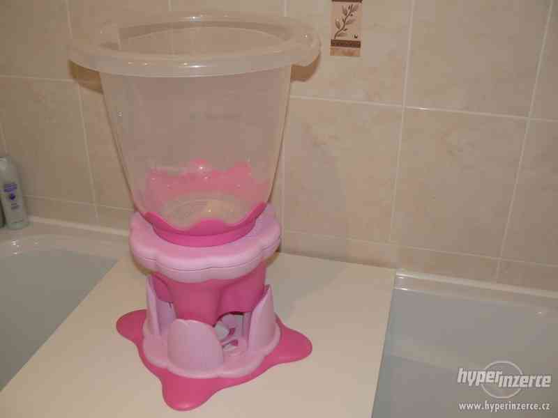 Koupací kyblík Tummy Tub a TUMMY TUB Podstavec 3v1 ke kyblík - foto 2