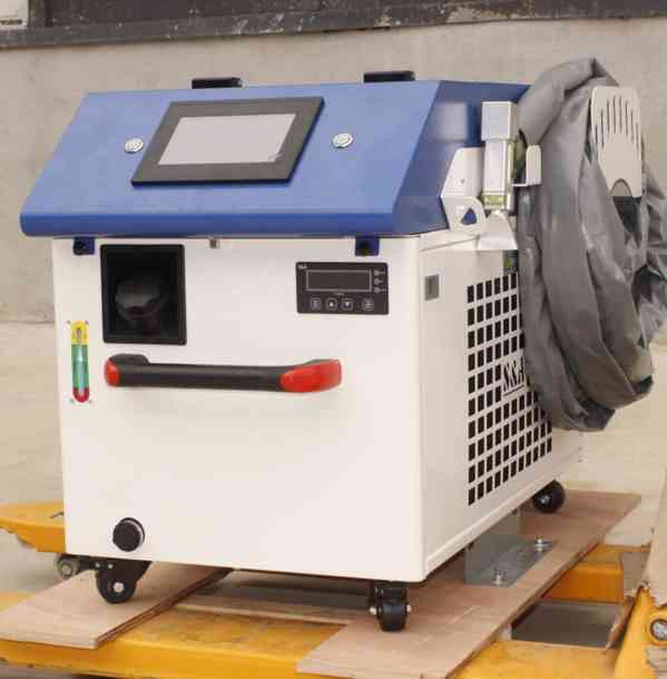 Laserové čistící zařízení s výkonem 2000 W - foto 6