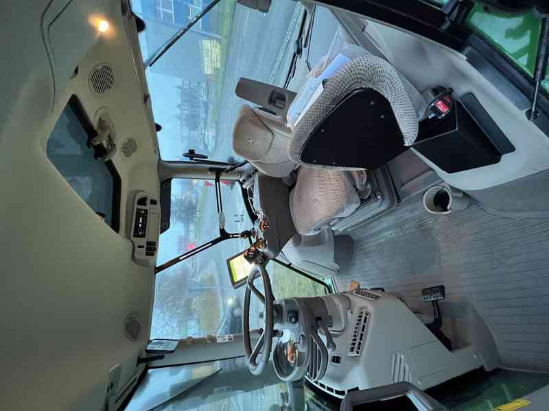 Traktor John Deere 6175R  - foto 4