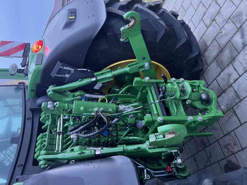 Traktor John Deere 6175R  - foto 6