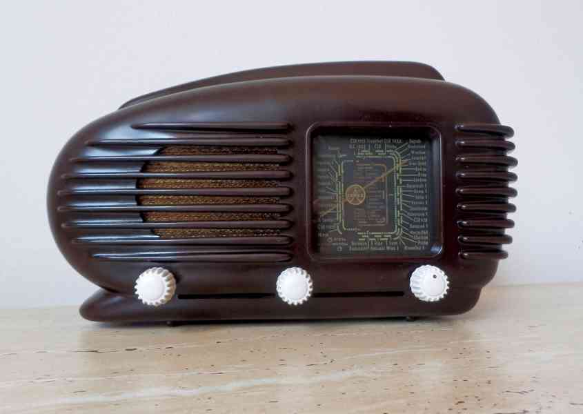 Starožitné a plně funkční ART DECO rádio Tesla Talisman 308U