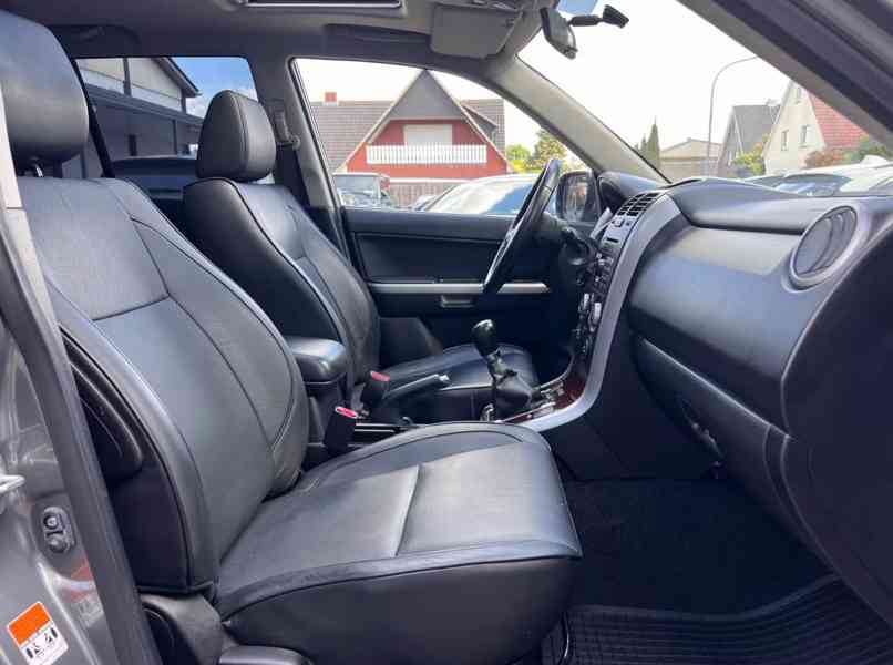 Suzuki Grand Vitara 2.0i Comfort+ benzín 103kw - foto 23
