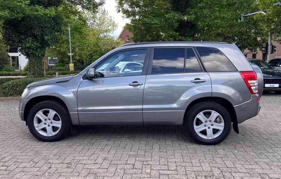 Suzuki Grand Vitara 2.0i Comfort+ benzín 103kw - foto 10