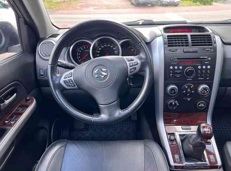 Suzuki Grand Vitara 2.0i Comfort+ benzín 103kw - foto 13