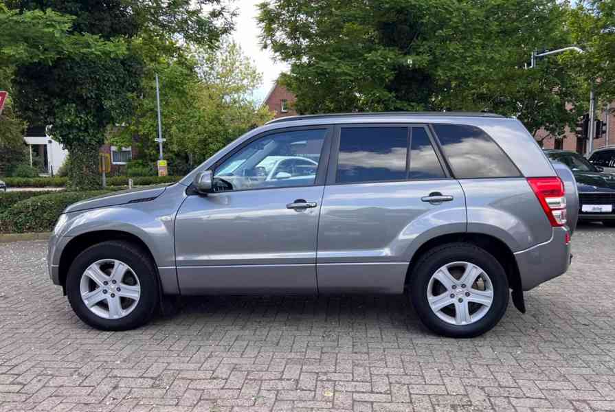 Suzuki Grand Vitara 2.0i Comfort+ benzín 103kw - foto 9