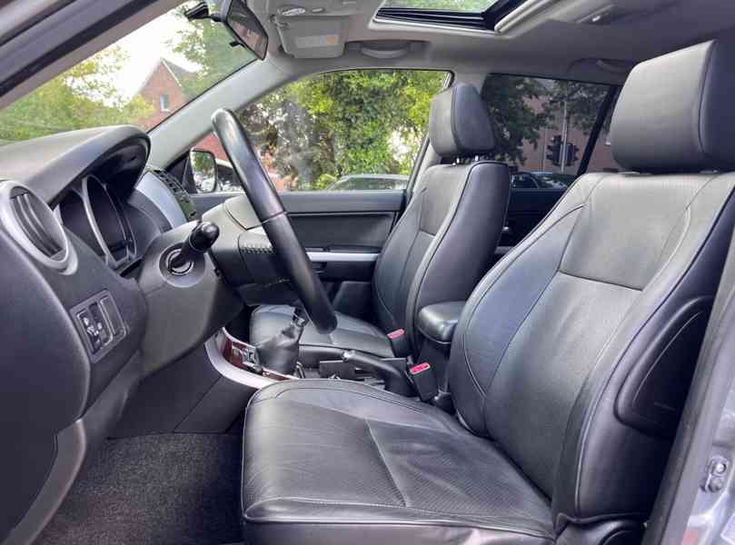 Suzuki Grand Vitara 2.0i Comfort+ benzín 103kw - foto 27