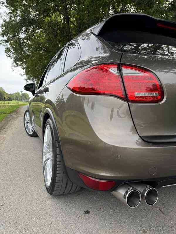 Porsche Cayenne 4,8   Turbo V8 580ps - foto 10