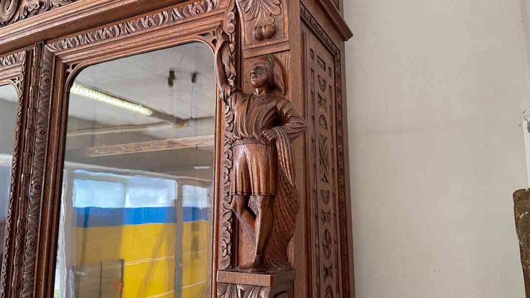 Starožitný lovecký příborník  - foto 8