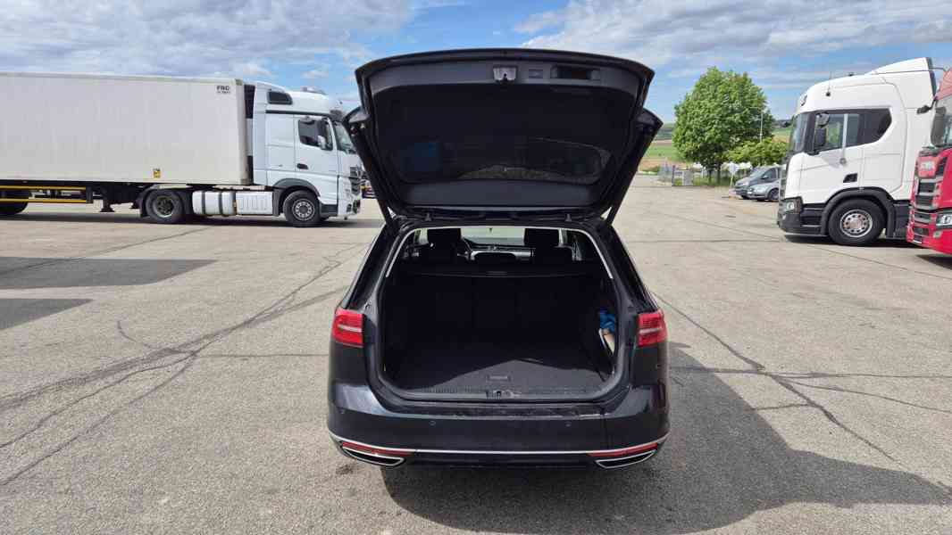 VOLKSWAGEN Passat  Variant 2.0 TDI DSG - foto 6