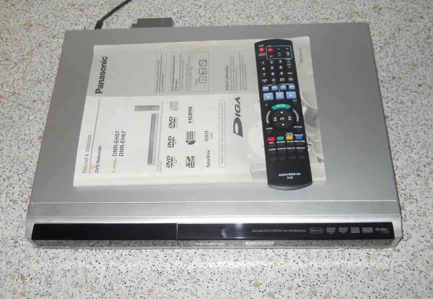 DVD rekordér Panasonic DMR-EH57 - foto 2