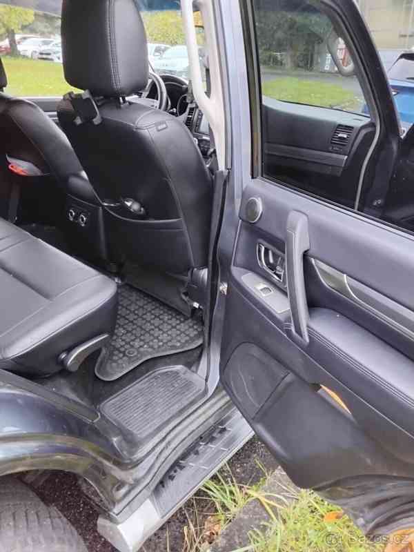 Mitsubishi Pajero - foto 19