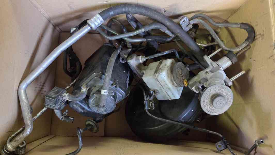 Díly Toyota Corolla E11 1.4 VVTI - foto 19