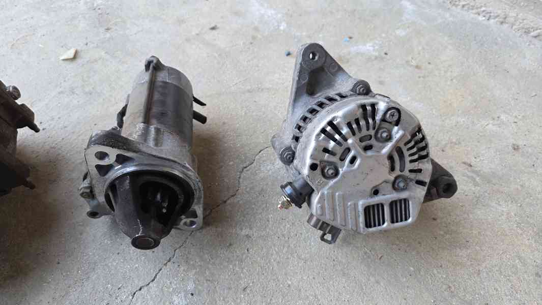 Díly Toyota Corolla E11 1.4 VVTI - foto 5