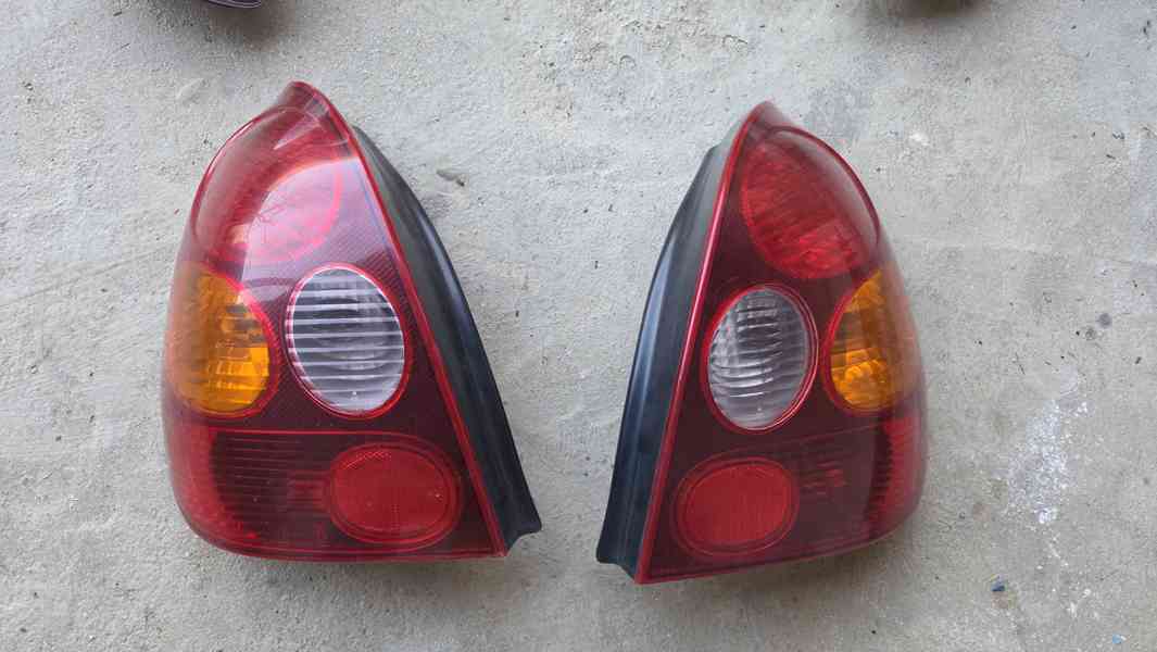 Díly Toyota Corolla E11 1.4 VVTI - foto 4