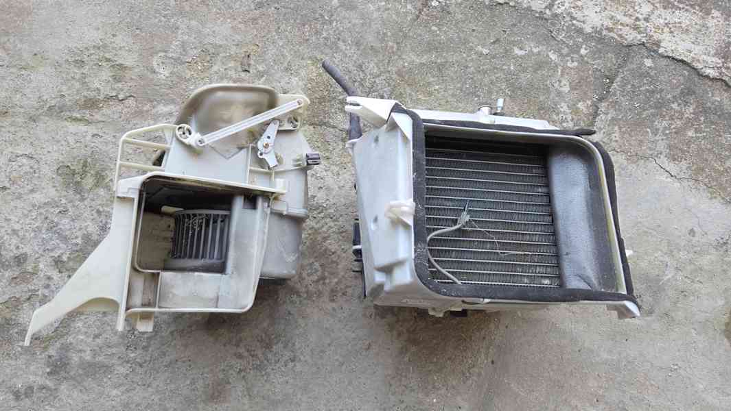 Díly Toyota Corolla E11 1.4 VVTI - foto 10