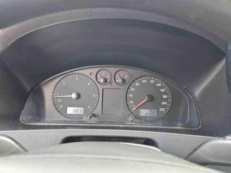 Volkswagen T5 Multivan 1,9TDI 75kw - foto 22