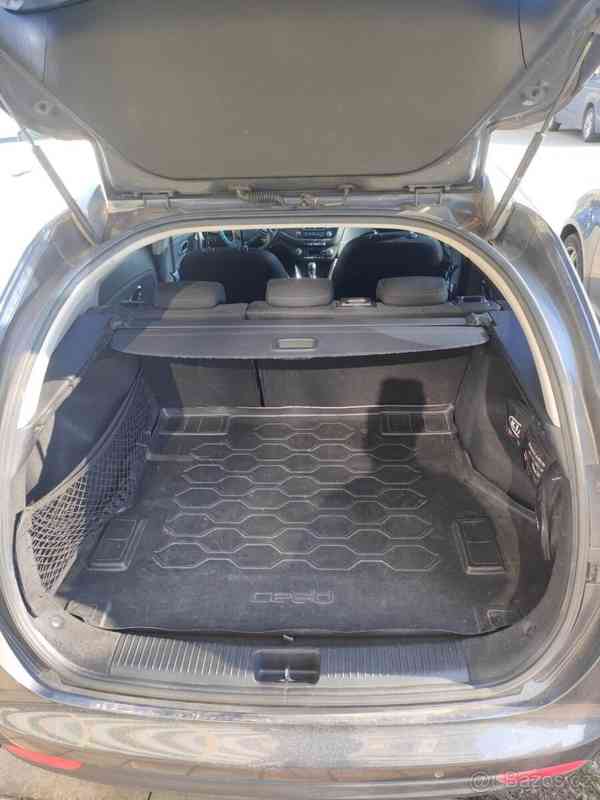 Kia Ceed SW 1,6 - foto 16