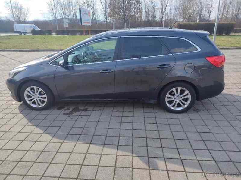 Kia Ceed SW 1,6 - foto 12