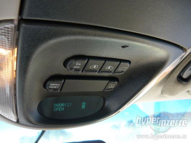 Chrysler Grand Voyager 3,3  LPG LIMITED ČR 2001 - foto 17