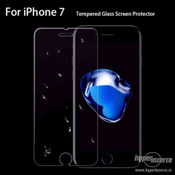 Ochranná tvrzená skla na iphone 7 - foto 1