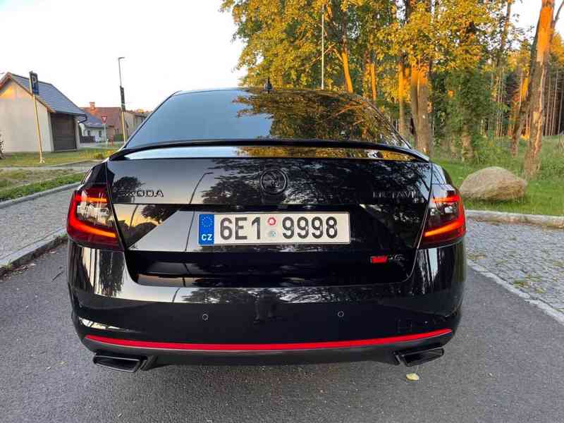 Škoda Octavia 2.0TSI RS 245 Challenge - foto 4