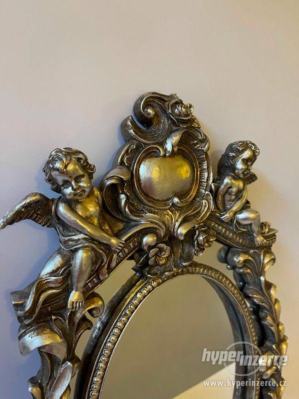 Stříbrné zámecké zrcadlo - andělé - foto 2