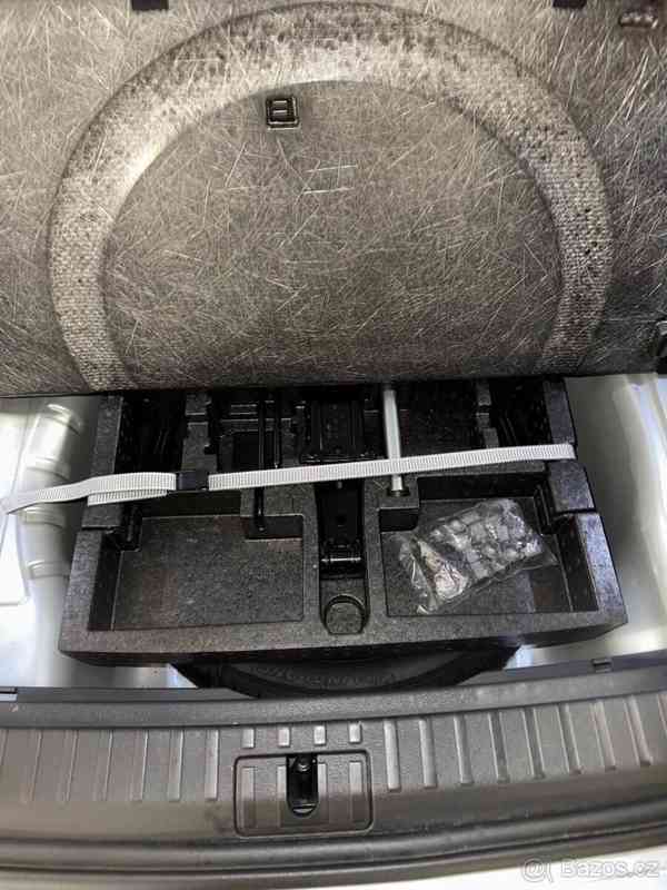 Škoda Octavia 2,0   TDI First Edition - foto 20