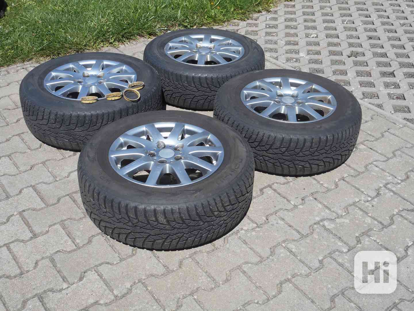 Kompletní zimní kola Dacia Duster