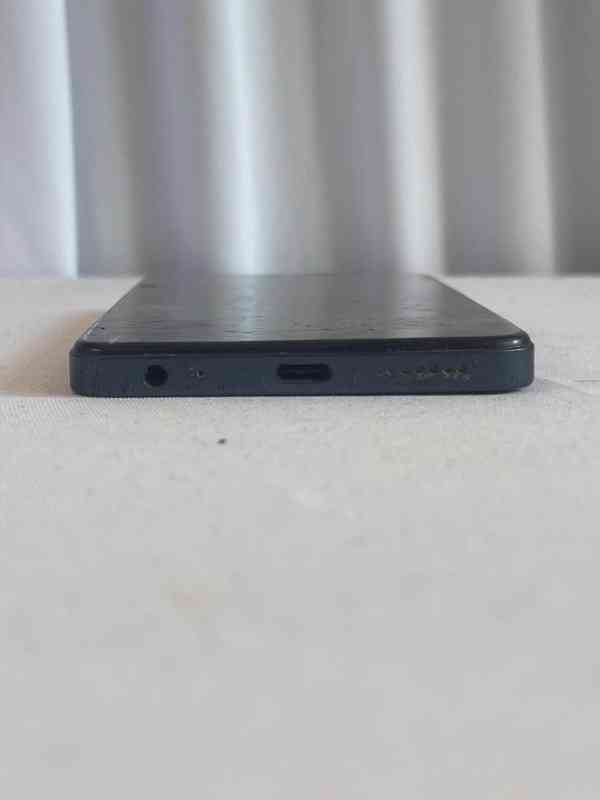 Infinix telefon – rozbitý displej, reaguje na zapnutí, na... - foto 5