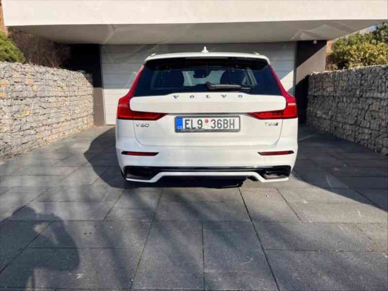 Volvo V60 2,0 T6 4x4 TwinEngine R-DESIGN 341 - foto 5