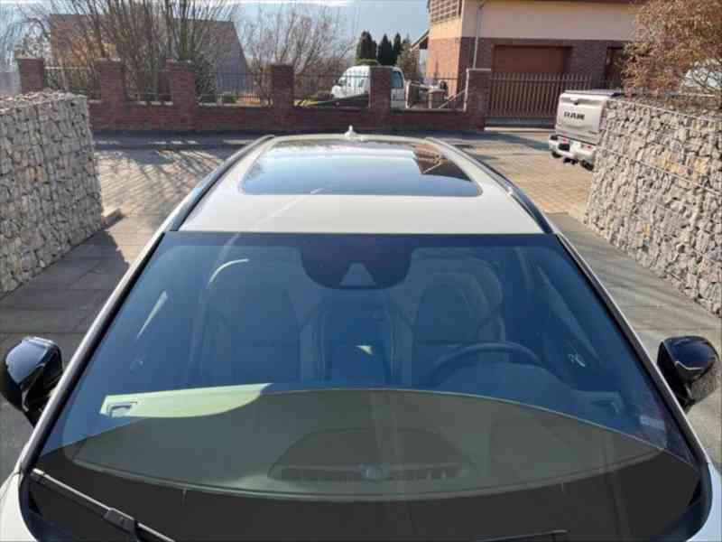 Volvo V60 2,0 T6 4x4 TwinEngine R-DESIGN 341 - foto 4