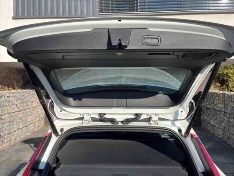Volvo V60 2,0 T6 4x4 TwinEngine R-DESIGN 341 - foto 7