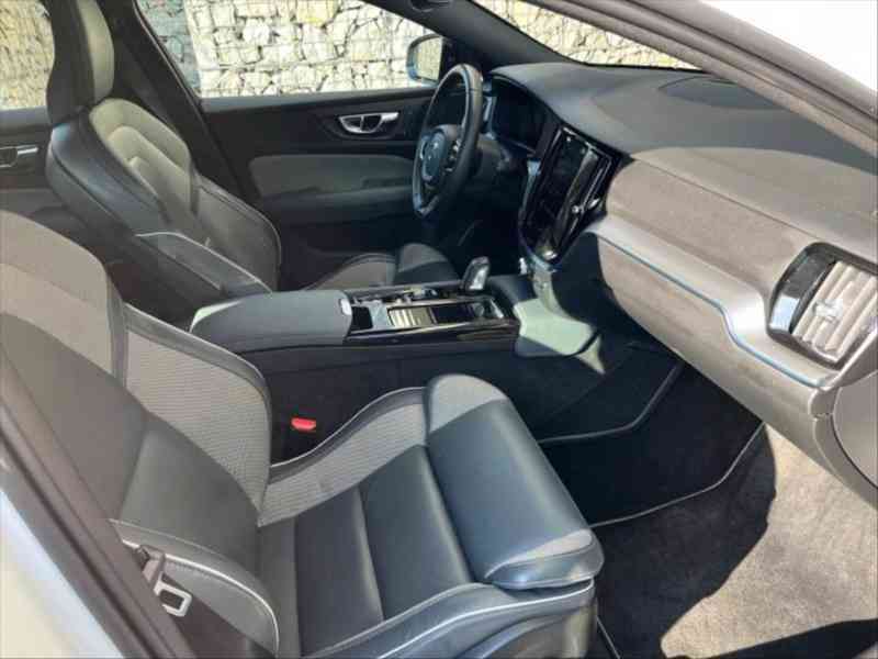 Volvo V60 2,0 T6 4x4 TwinEngine R-DESIGN 341 - foto 10